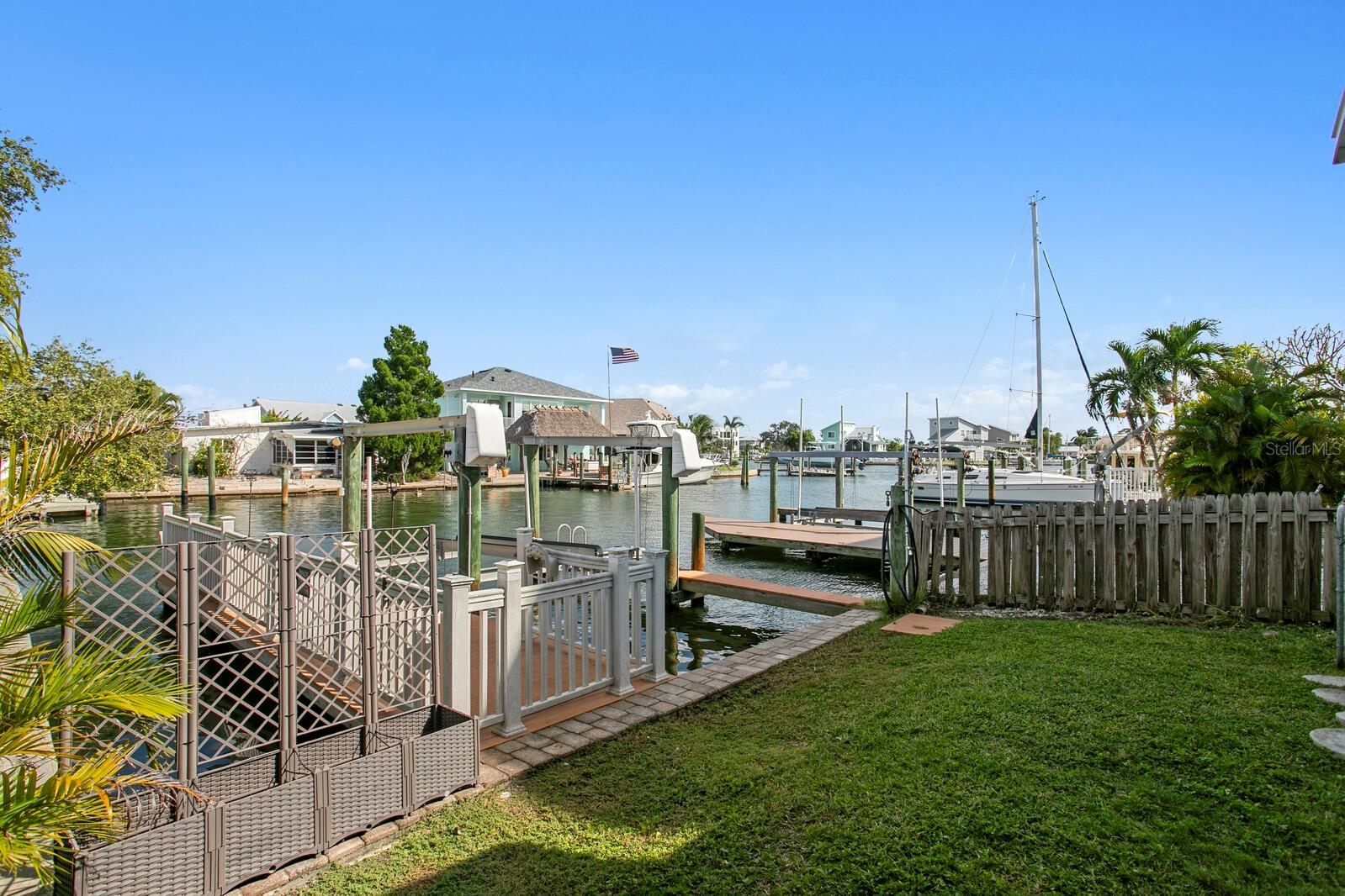 191 175TH AVENUE E, Redington Shores, FL 33708