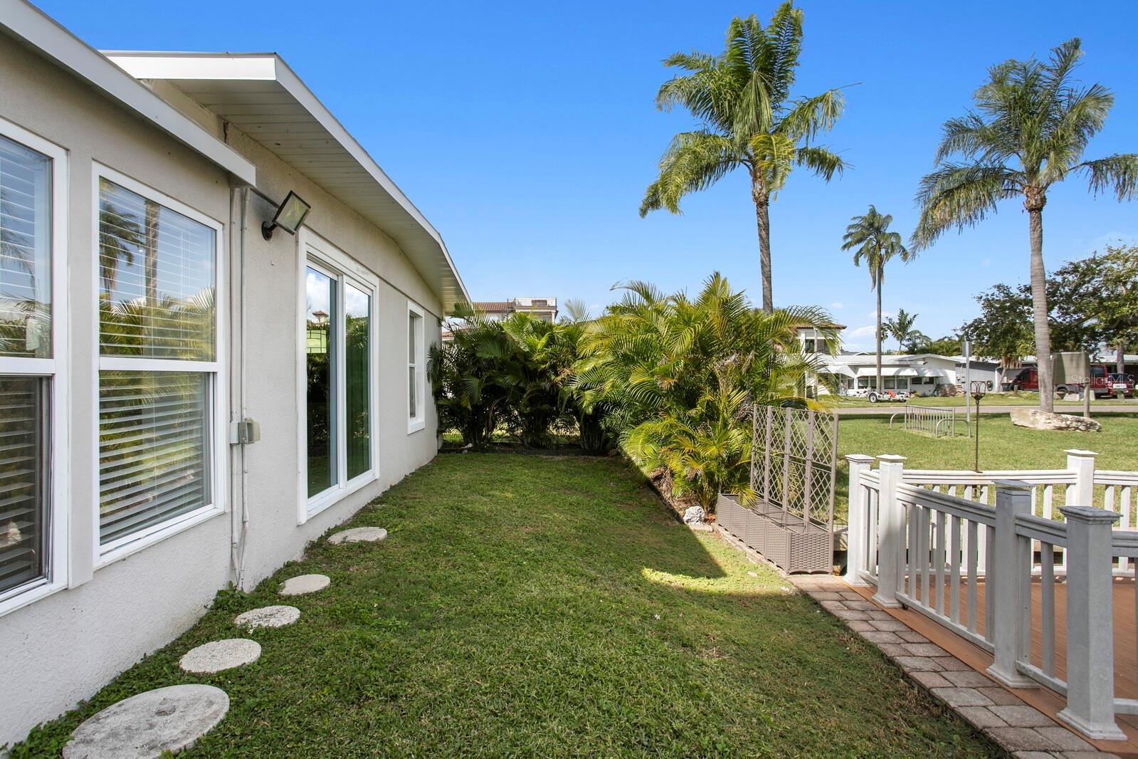 191 175TH AVENUE E, Redington Shores, FL 33708