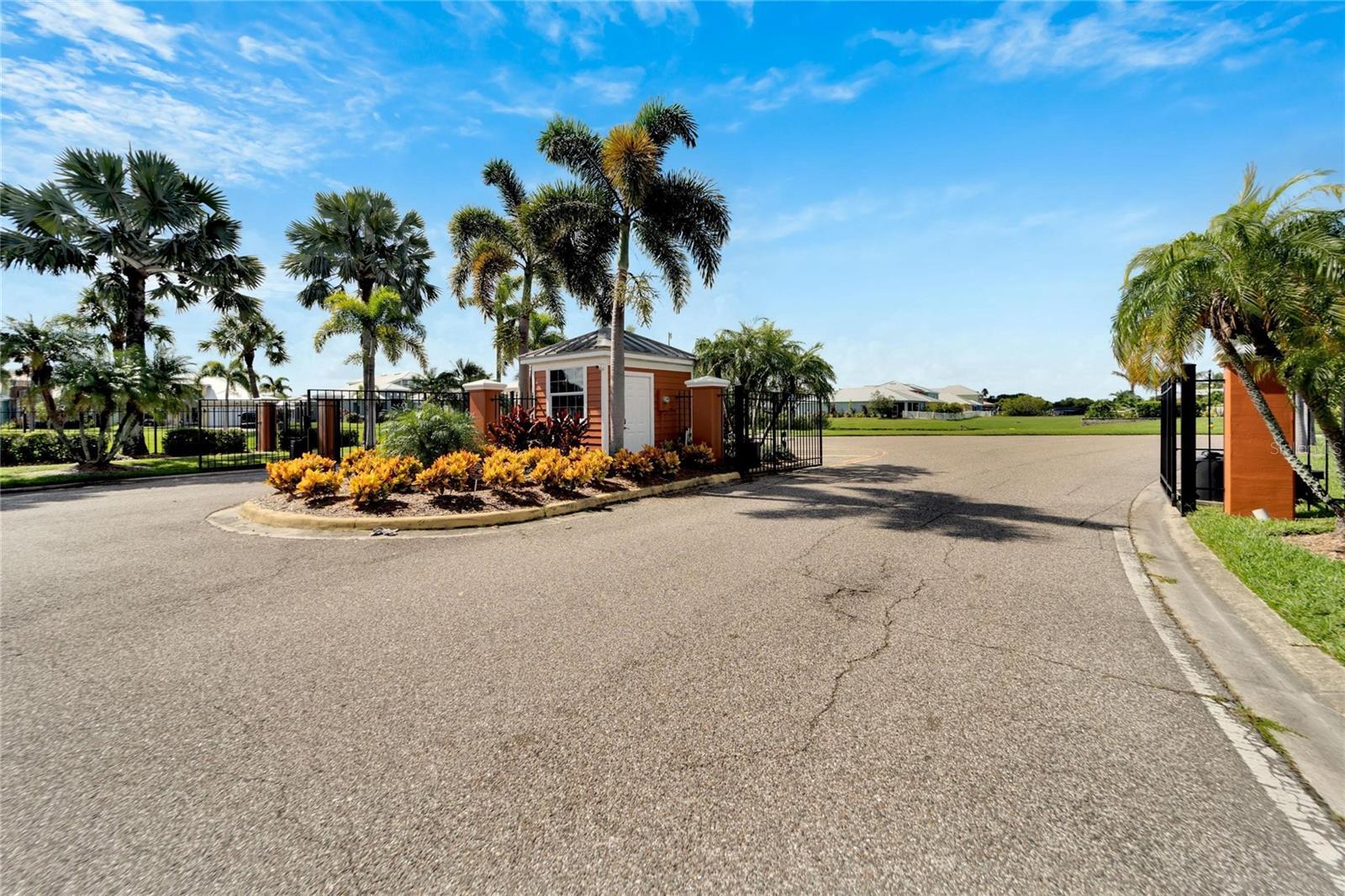 449 BAHAMA GRANDE BOULEVARD, Apollo Beach, FL 33572