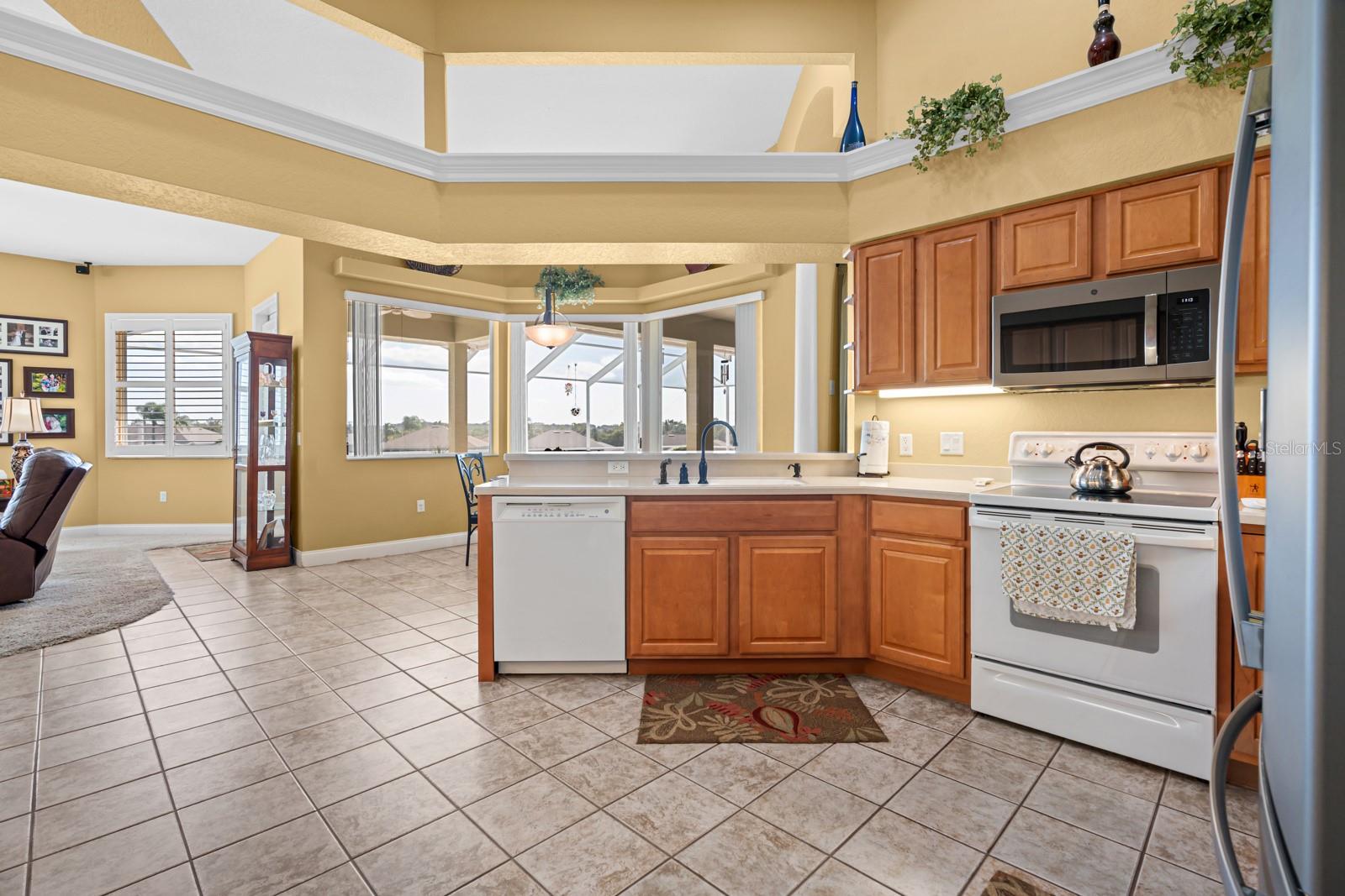 2751 HUNTINGTON HILLS DRIVE, Lakeland, FL 33810