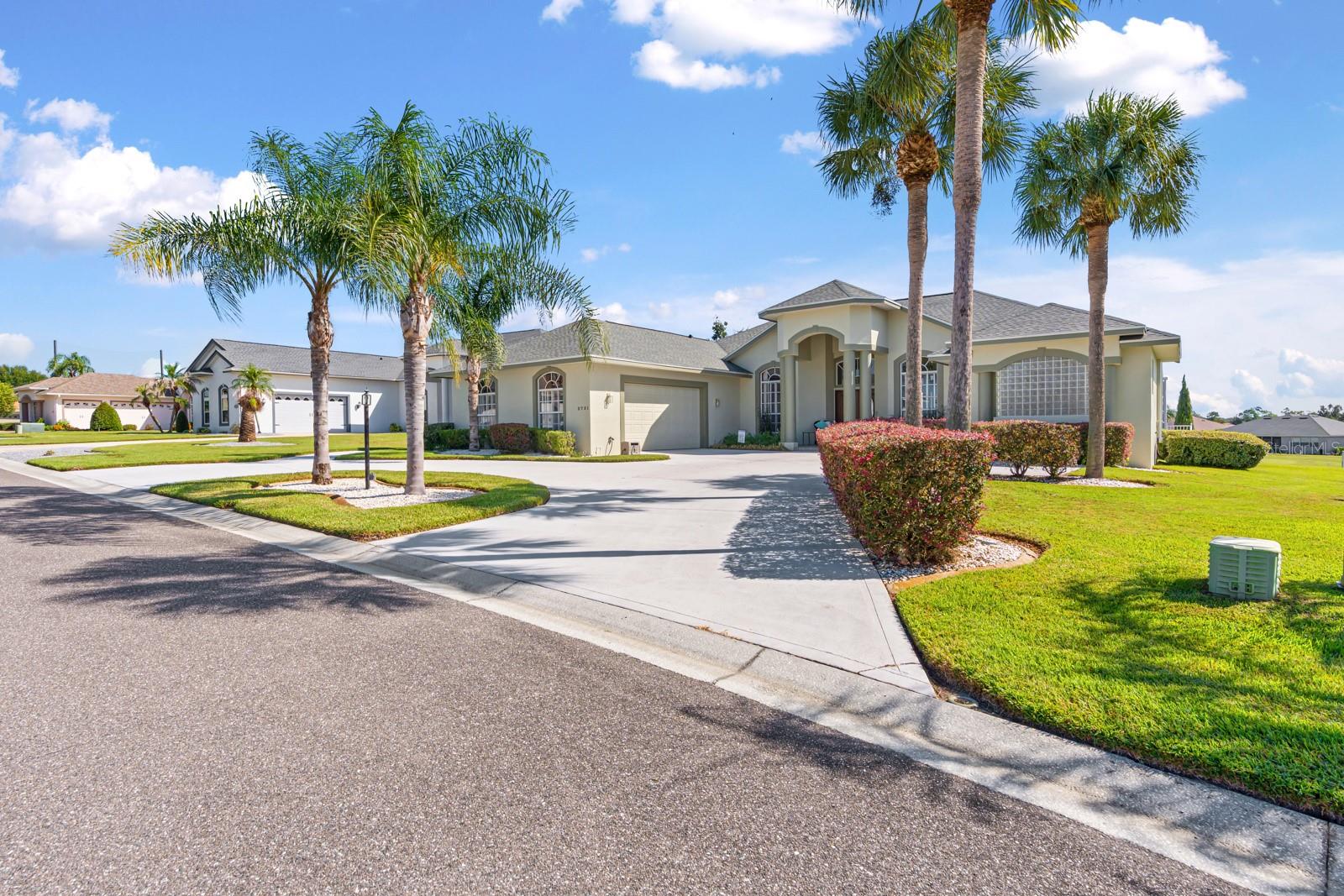 2751 HUNTINGTON HILLS DRIVE, Lakeland, FL 33810