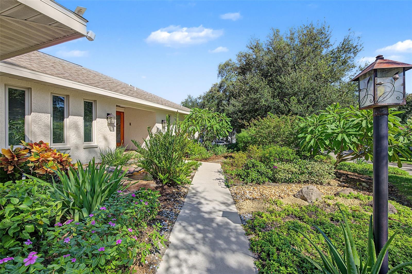 2334 TIVERTON COURT, Dunedin, FL 34698 2334 TIVERTON COURT, Dunedin, FL 34698