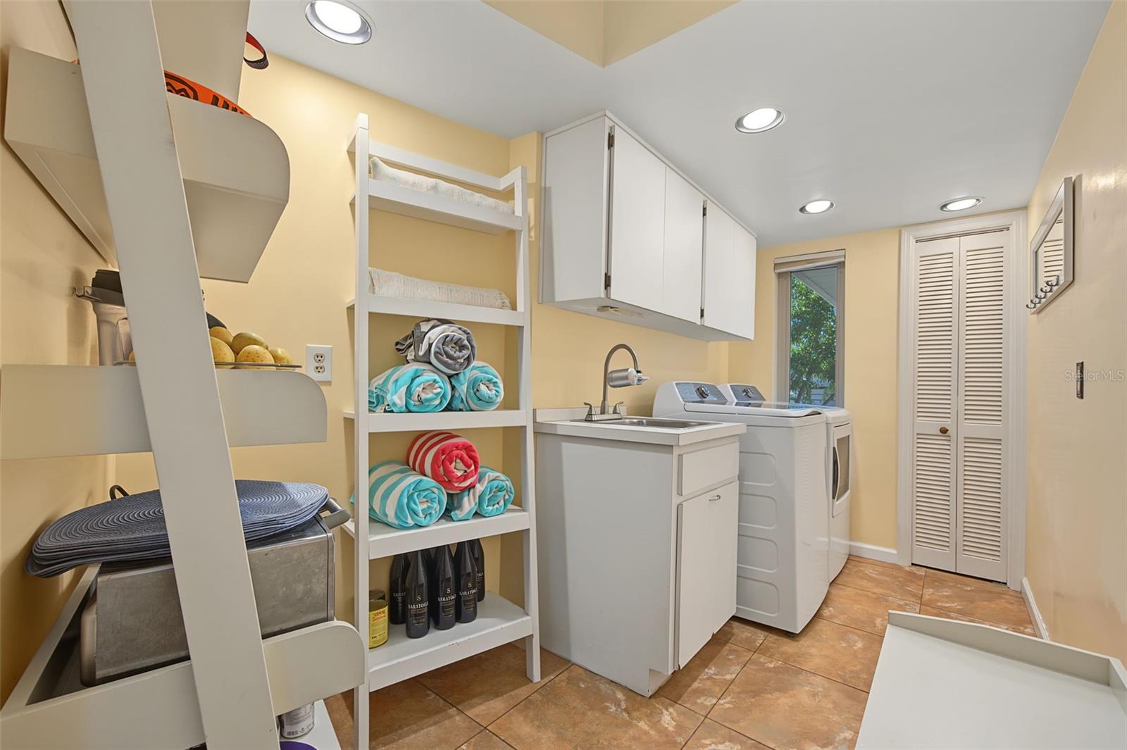 2334 TIVERTON COURT, Dunedin, FL 34698
