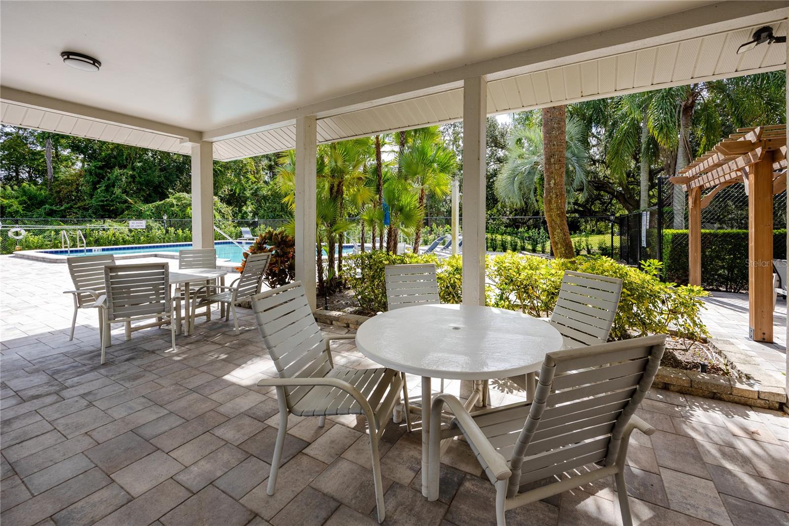 340 BUCKINGHAM PLACE, Palm Harbor, FL 34684