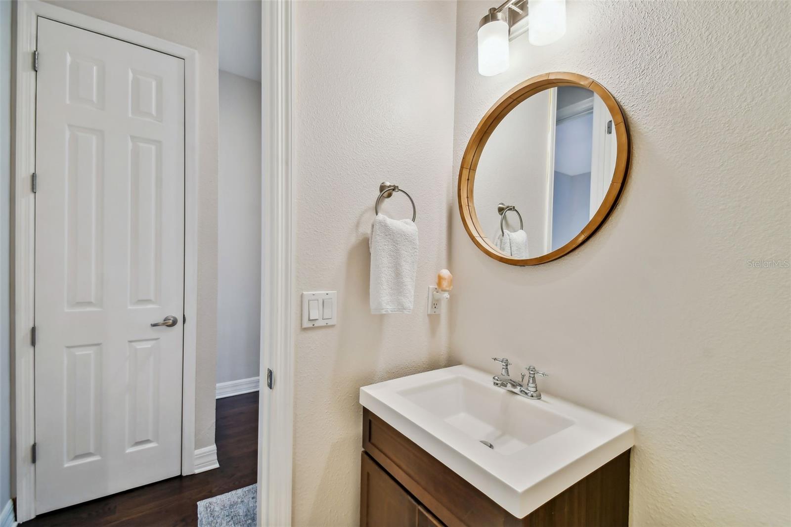 1001 EDISON PARK COURT, Tampa, FL 33606