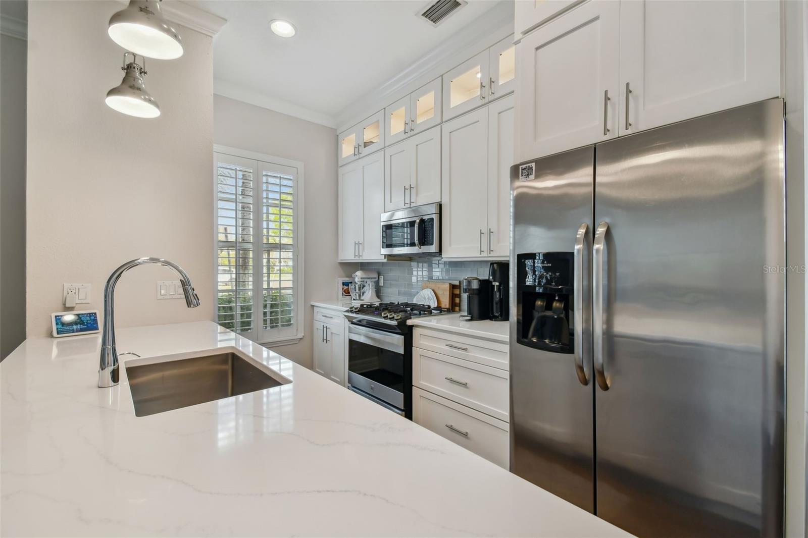 1001 EDISON PARK COURT, Tampa, FL 33606