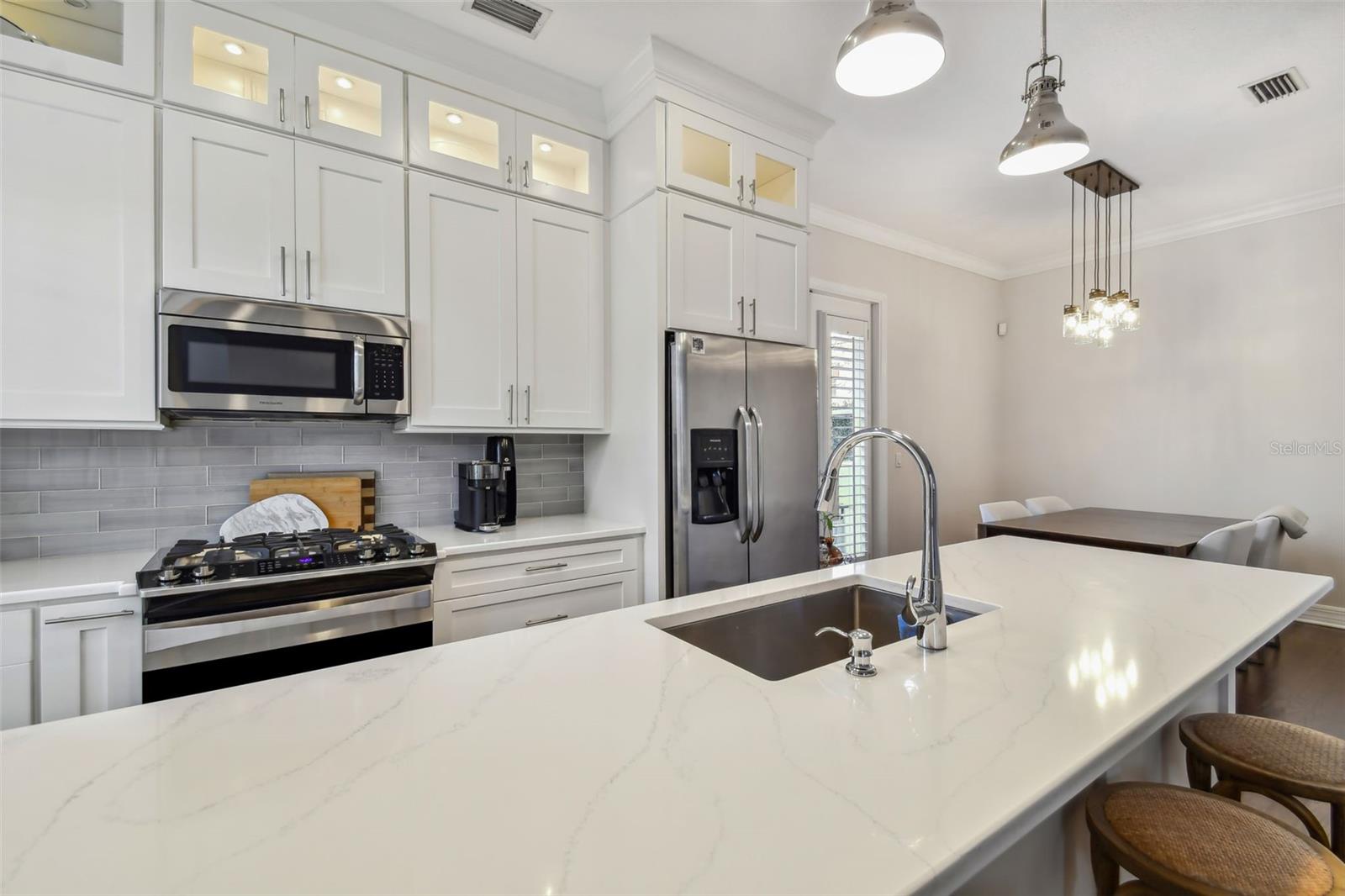 1001 EDISON PARK COURT, Tampa, FL 33606