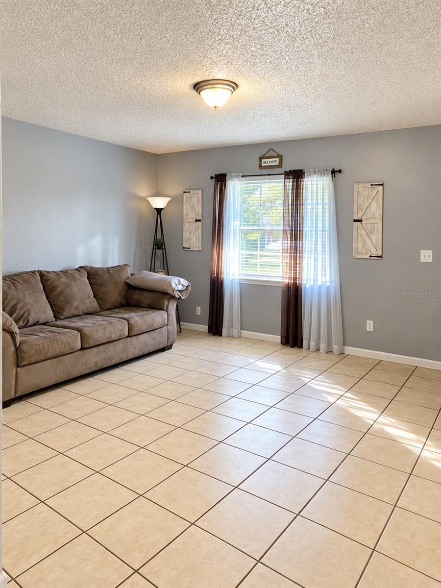4829 16TH STREET, Zephyrhills, FL 33542 4829 16TH STREET, Zephyrhills, FL 33542