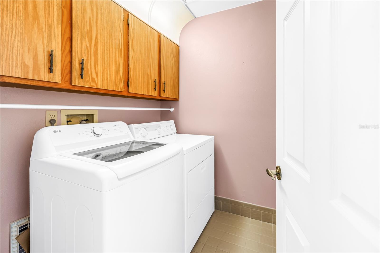 1609 WATERMARK CIRCLE NE, St Petersburg, FL 33702