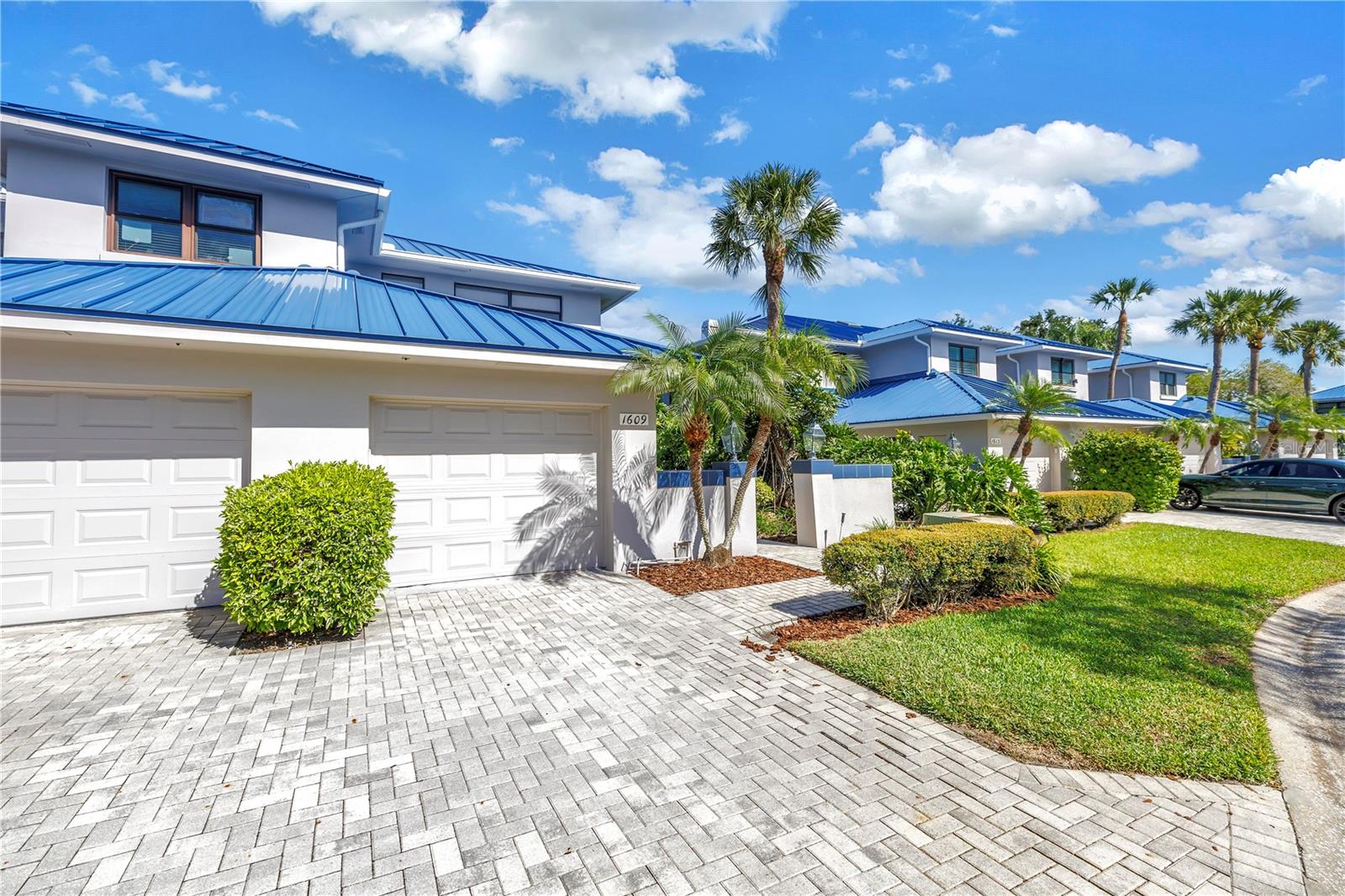 1609 WATERMARK CIRCLE NE, St Petersburg, FL 33702