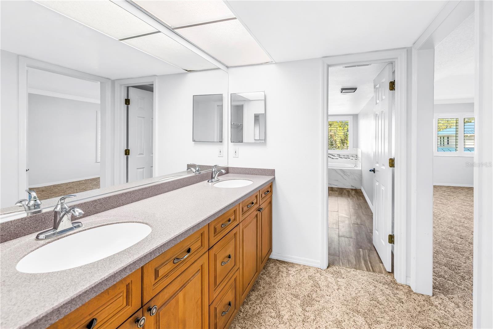 1609 WATERMARK CIRCLE NE, St Petersburg, FL 33702