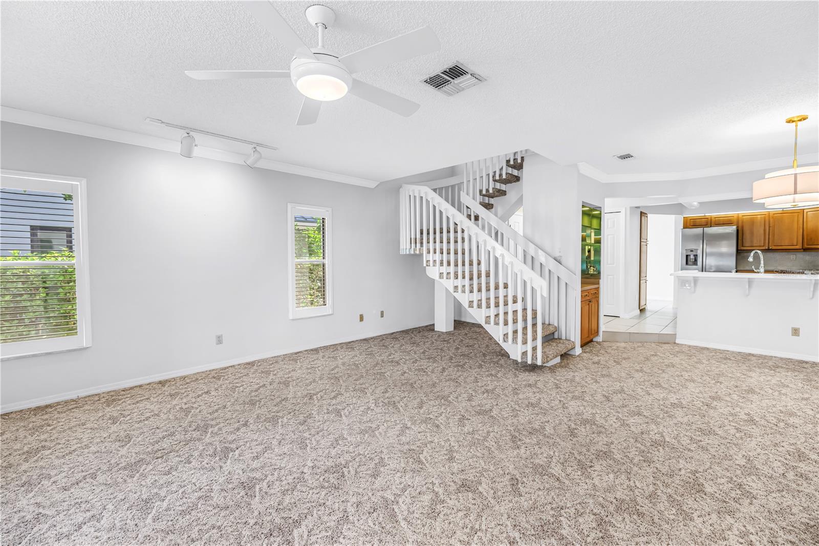 1609 WATERMARK CIRCLE NE, St Petersburg, FL 33702