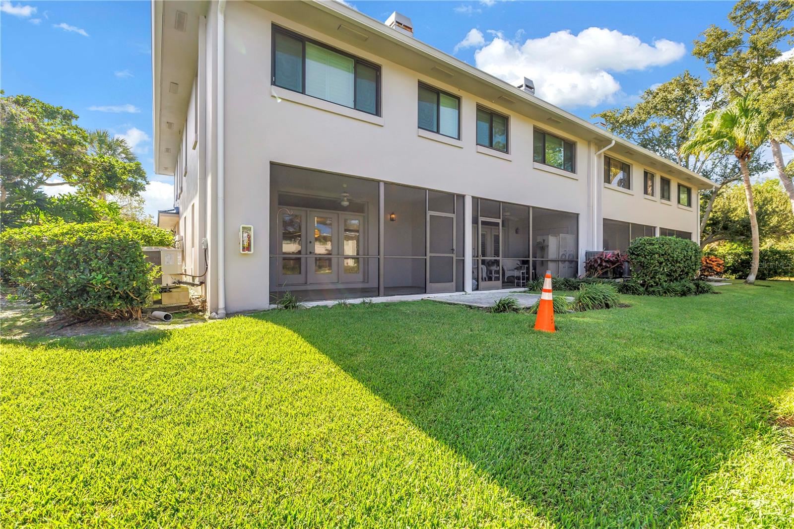 1609 WATERMARK CIRCLE NE, St Petersburg, FL 33702