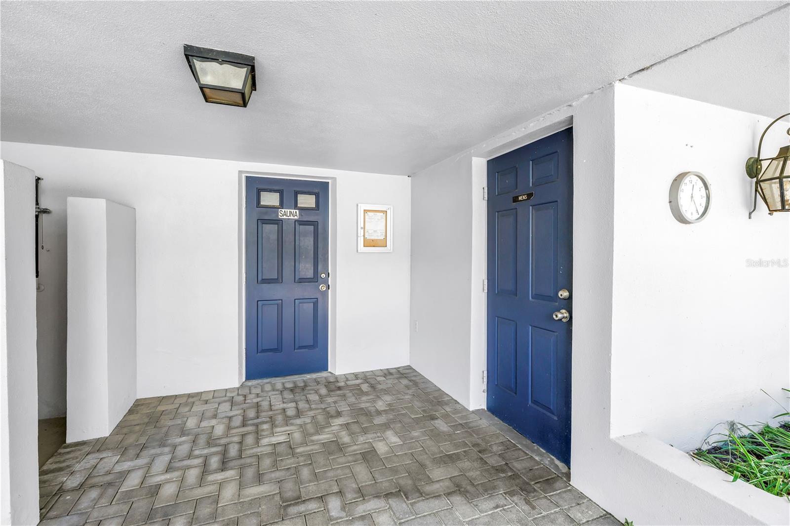 1609 WATERMARK CIRCLE NE, St Petersburg, FL 33702
