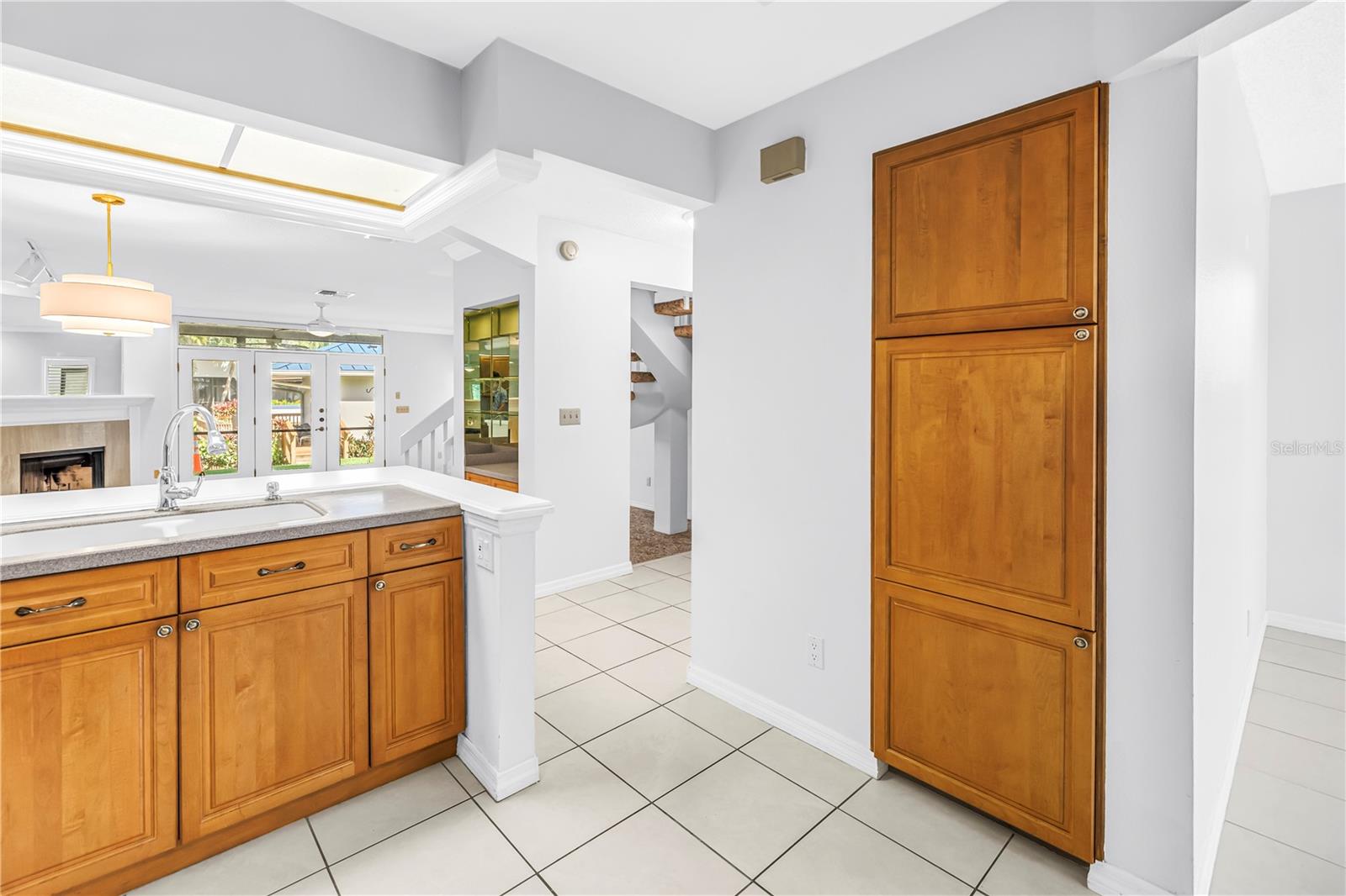 1609 WATERMARK CIRCLE NE, St Petersburg, FL 33702