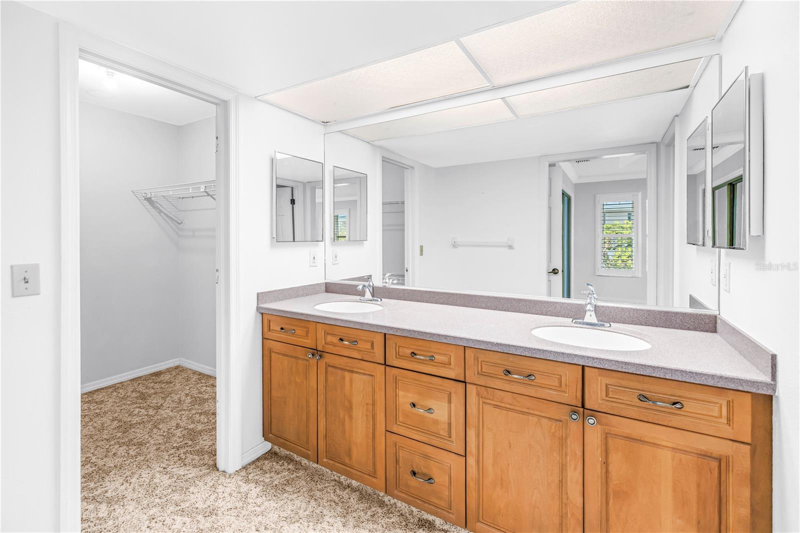 1609 WATERMARK CIRCLE NE, St Petersburg, FL 33702