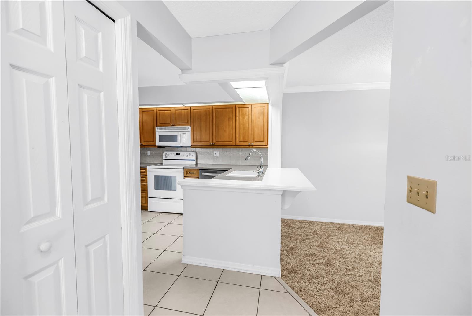 1609 WATERMARK CIRCLE NE, St Petersburg, FL 33702
