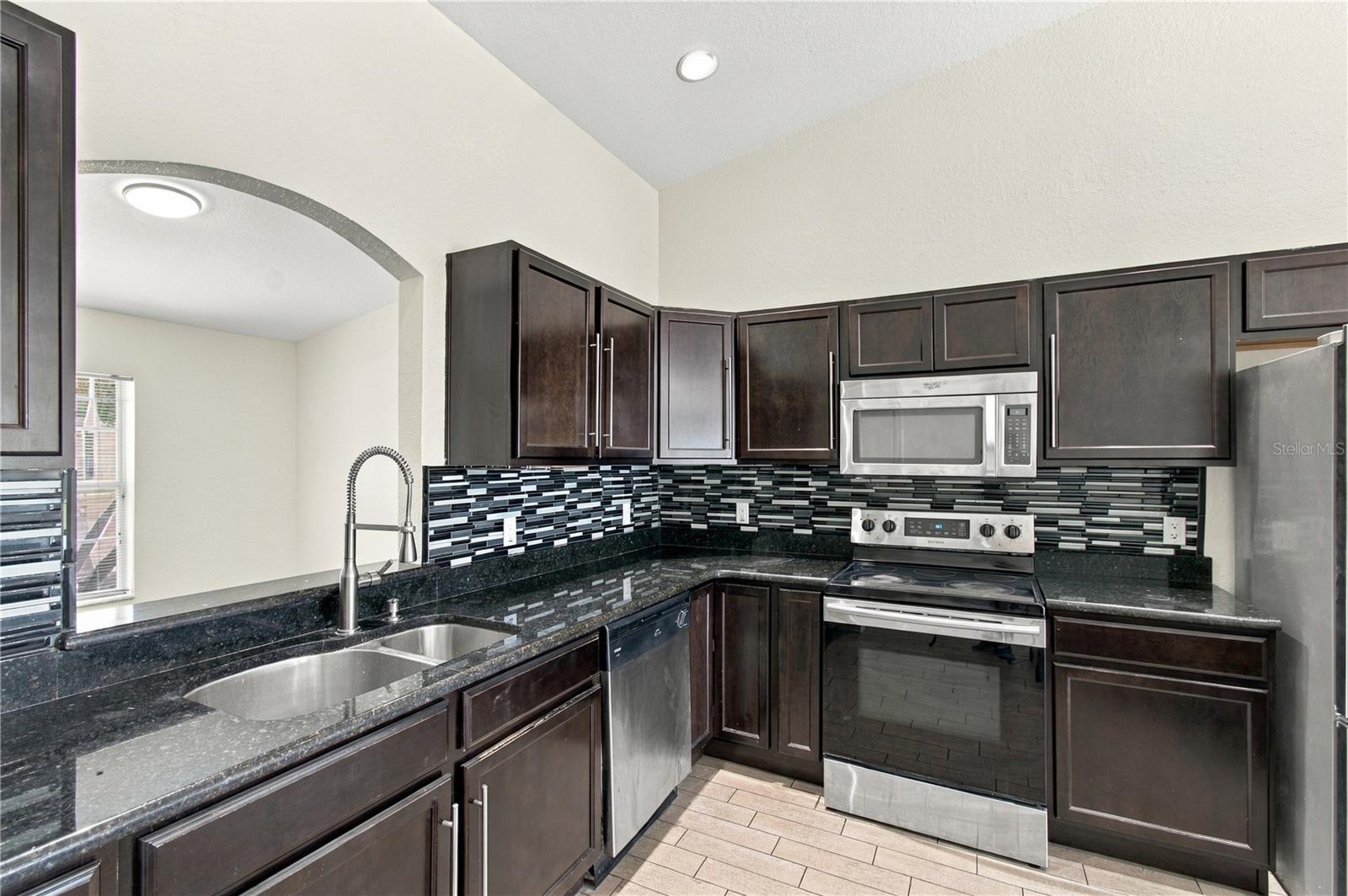 376 LAKE ELOISE POINTE DRIVE, Winter Haven, FL 33880
