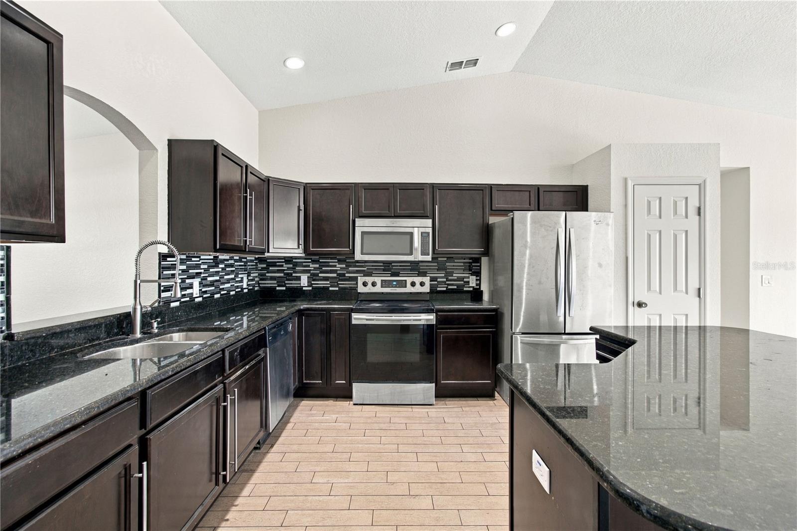 376 LAKE ELOISE POINTE DRIVE, Winter Haven, FL 33880 376 LAKE ELOISE POINTE DRIVE, Winter Haven, FL 33880