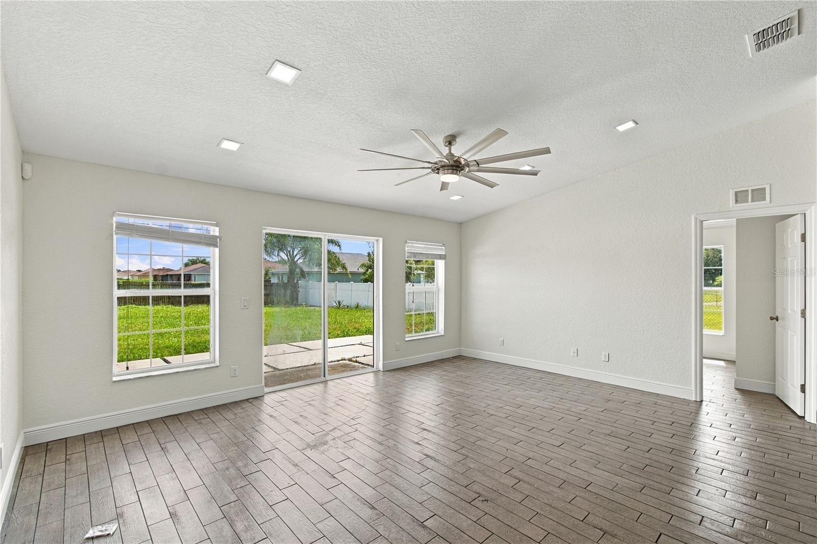 376 LAKE ELOISE POINTE DRIVE, Winter Haven, FL 33880