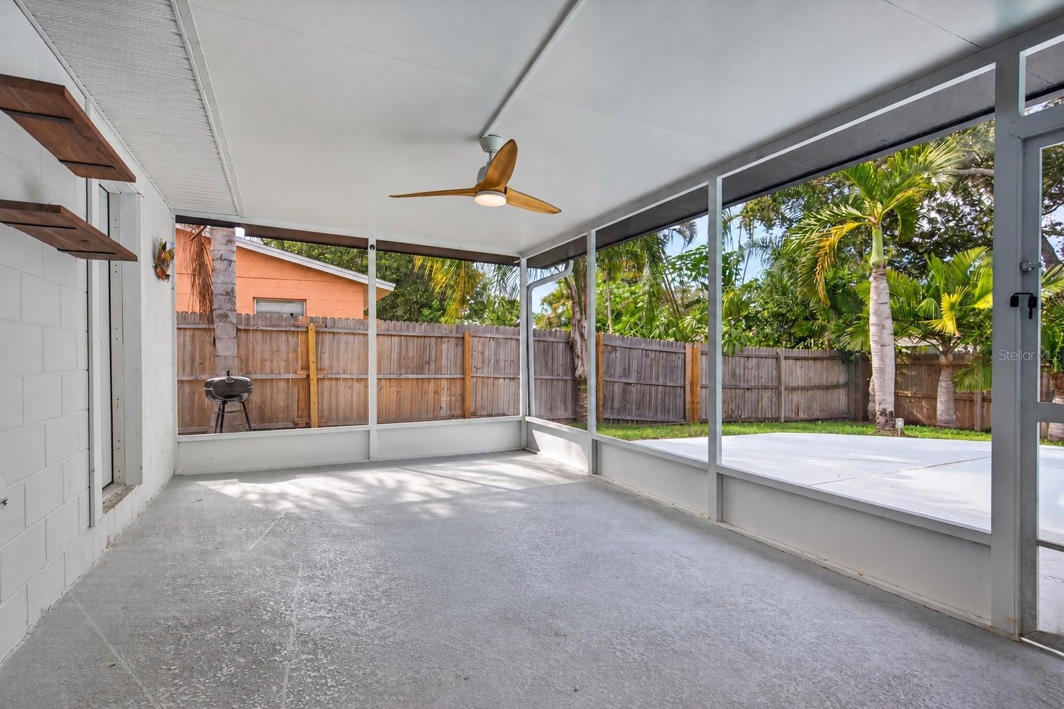 1689 PENNSYLVANIA AVENUE NE, St Petersburg, FL 33703