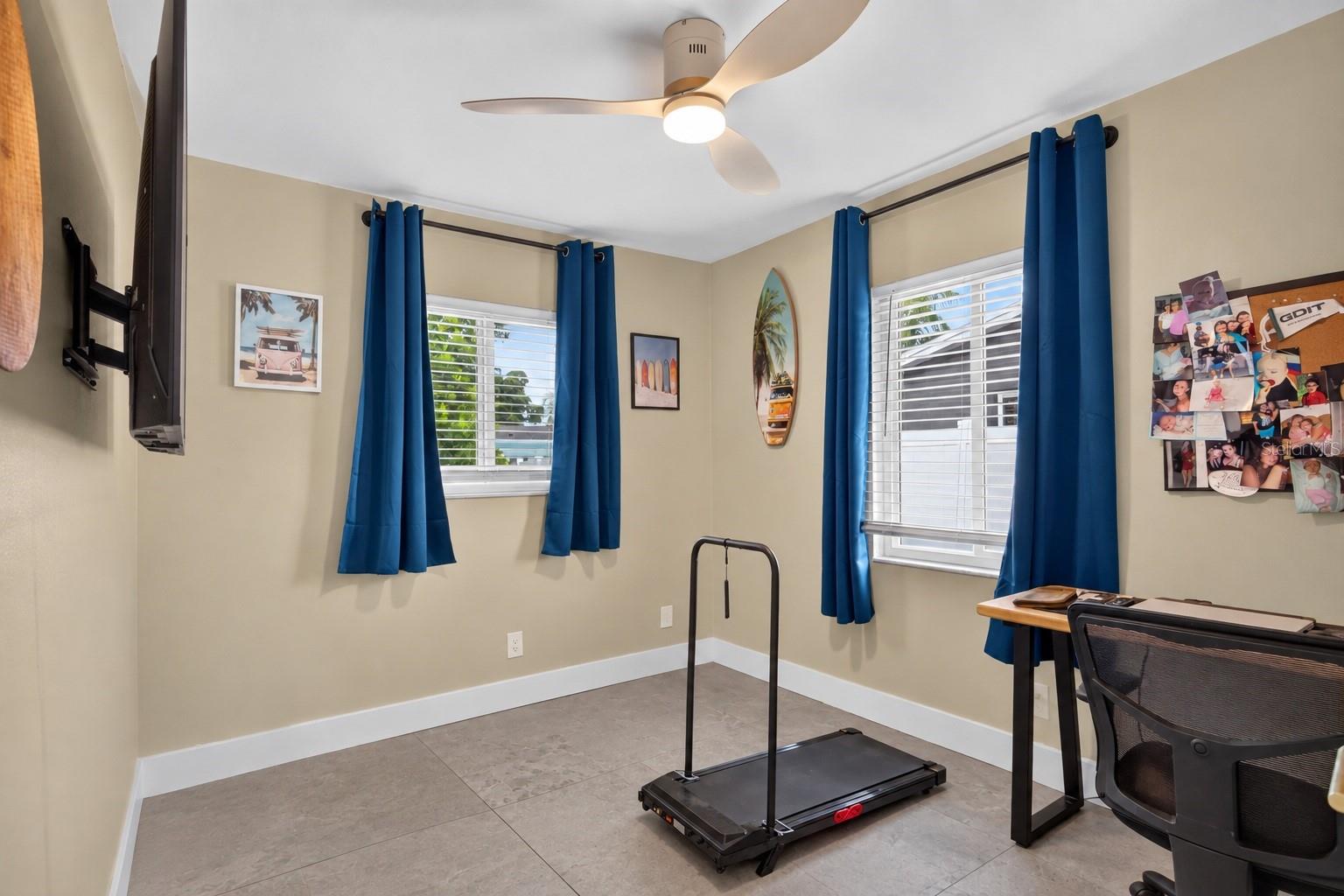 1689 PENNSYLVANIA AVENUE NE, St Petersburg, FL 33703
