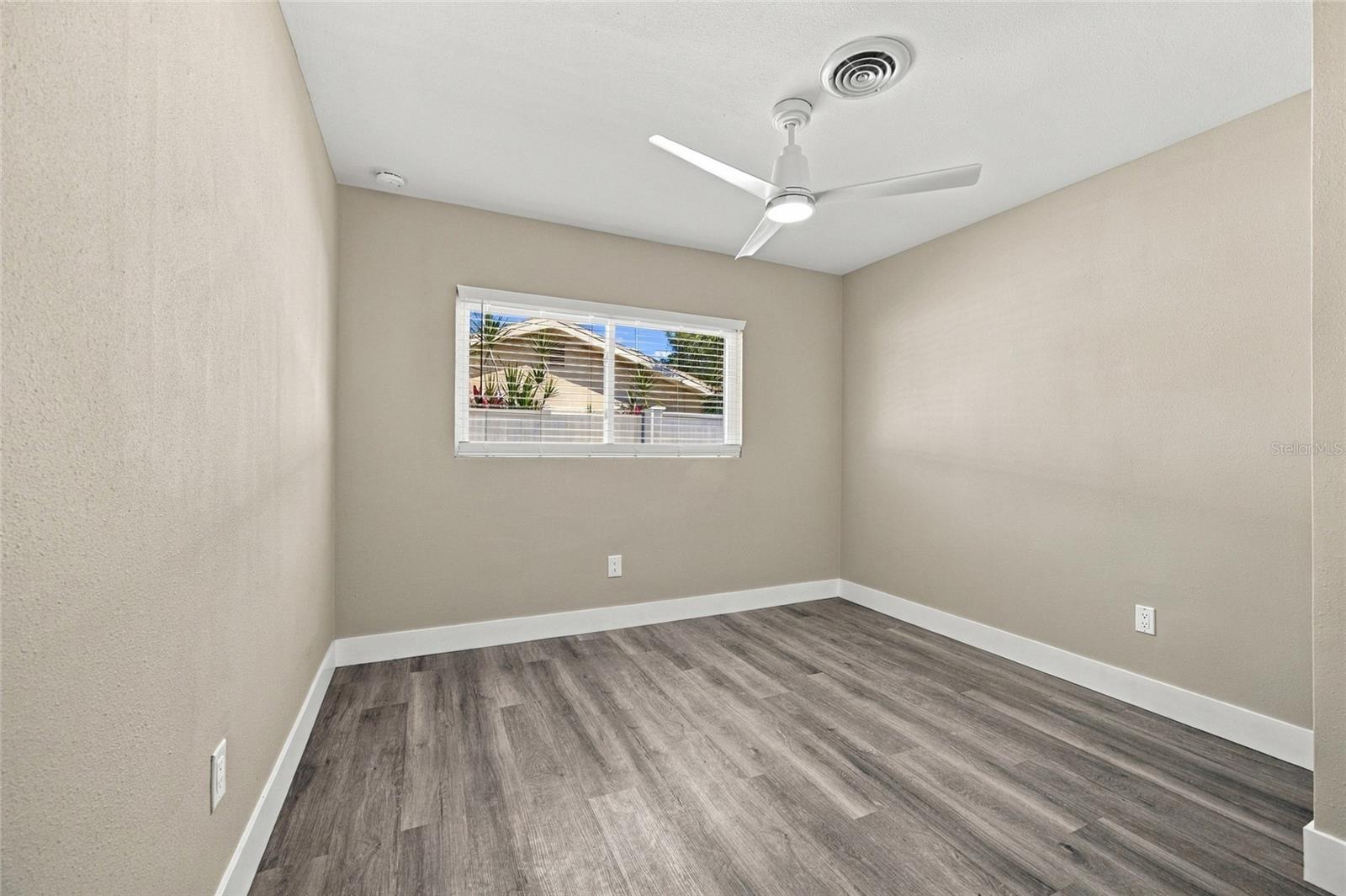 1721 HARBOR CIRCLE W, Largo, FL 33770