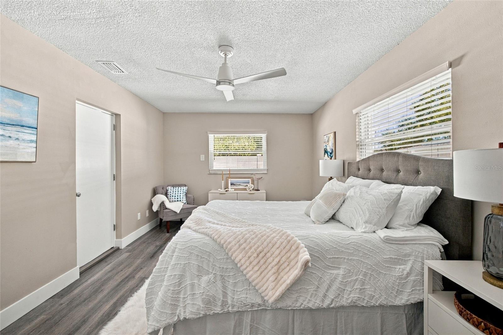1721 HARBOR CIRCLE W, Largo, FL 33770