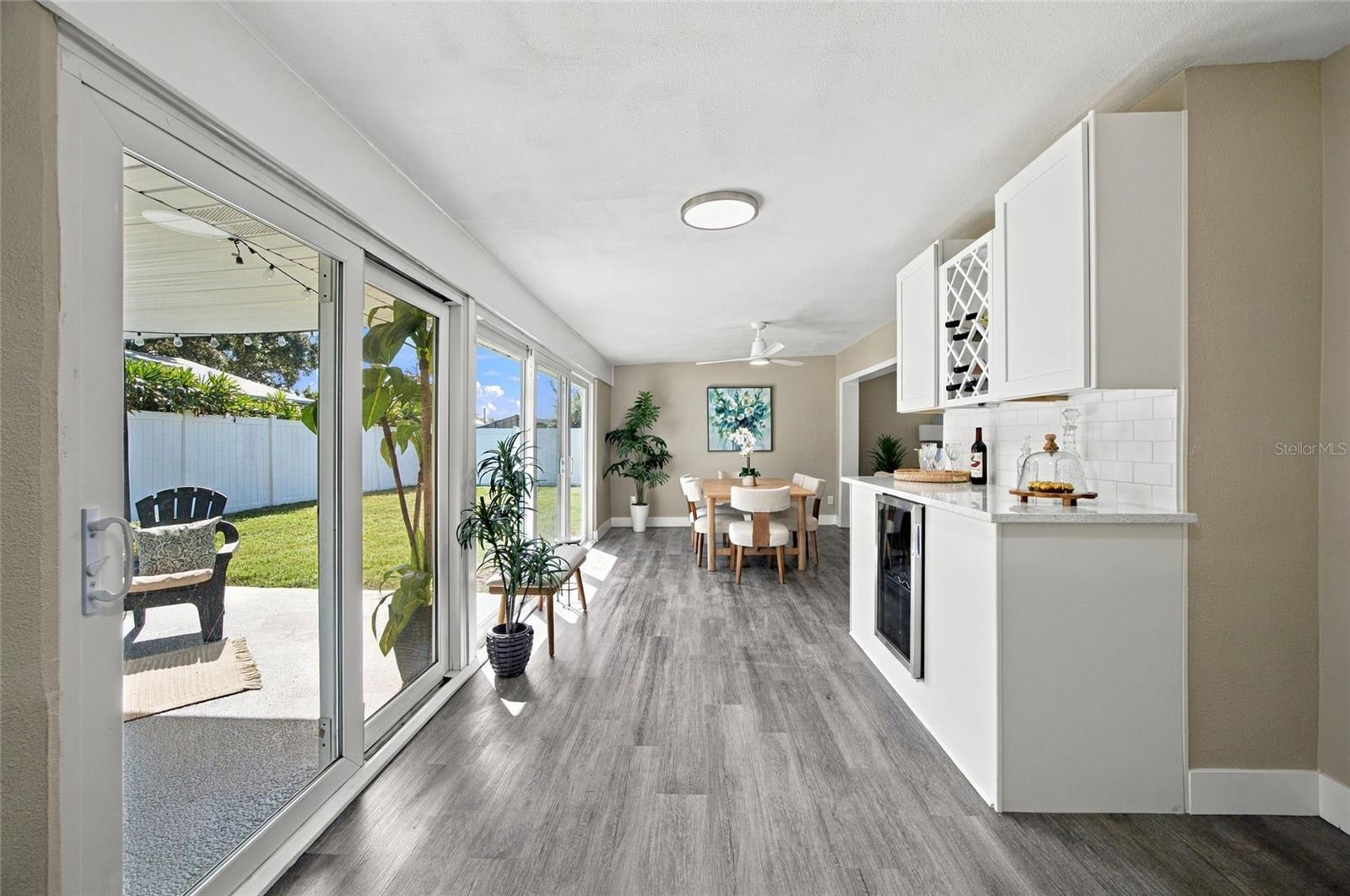 1721 HARBOR CIRCLE W, Largo, FL 33770