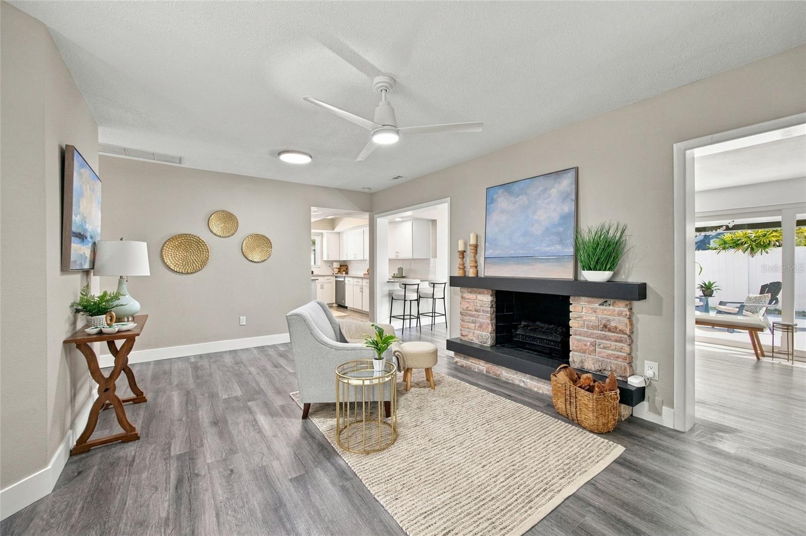 1721 HARBOR CIRCLE W, Largo, FL 33770