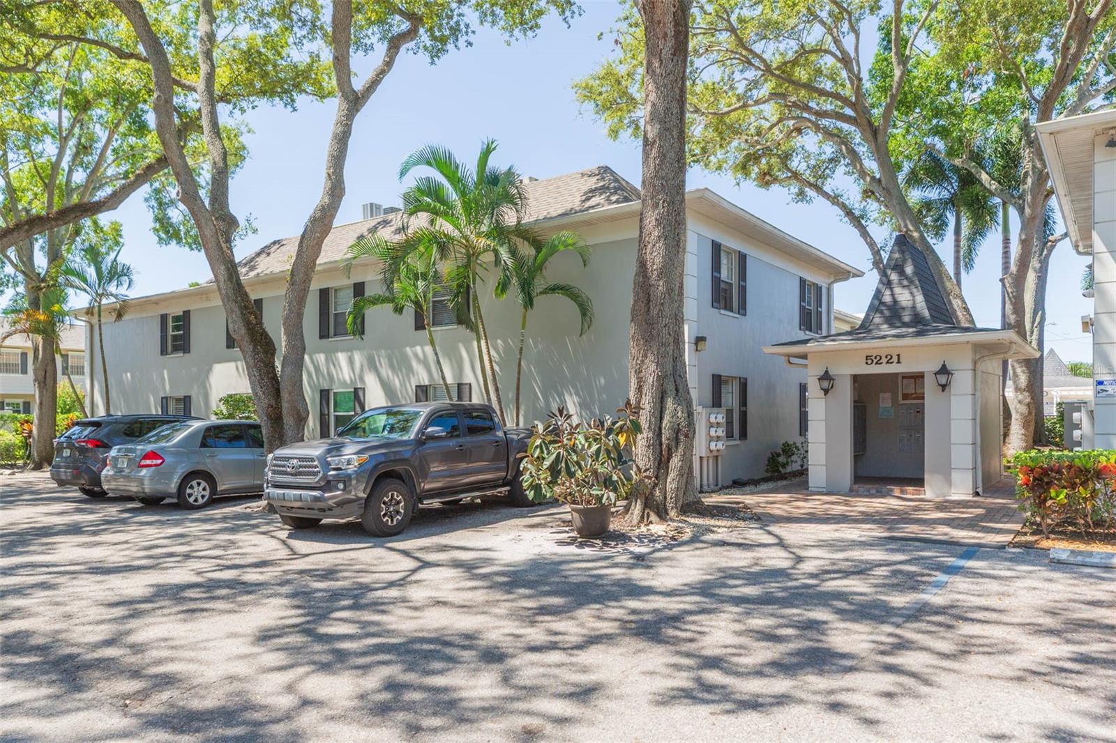 5221 BAYSHORE BOULEVARD, #34, Tampa, FL 33611 5221 BAYSHORE BOULEVARD, #34, Tampa, FL 33611