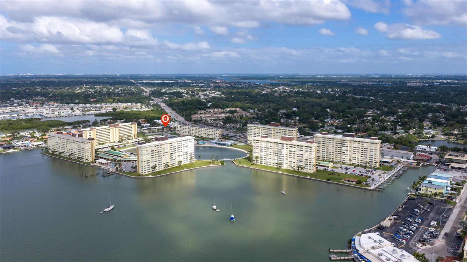 4700 COVE CIRCLE, #111, St Petersburg, FL 33708