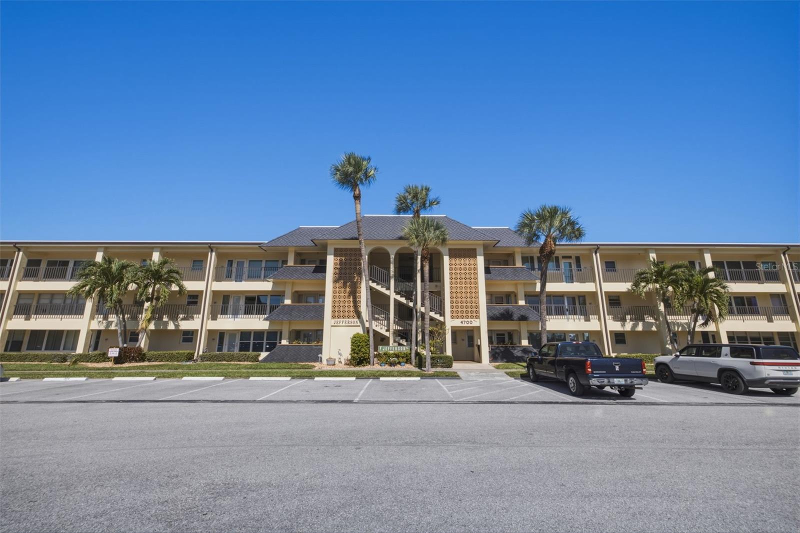 4700 COVE CIRCLE, #111, St Petersburg, FL 33708