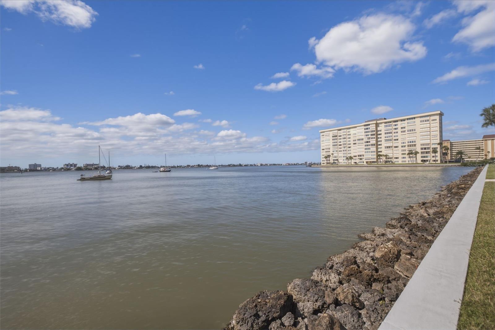 4700 COVE CIRCLE, #111, St Petersburg, FL 33708