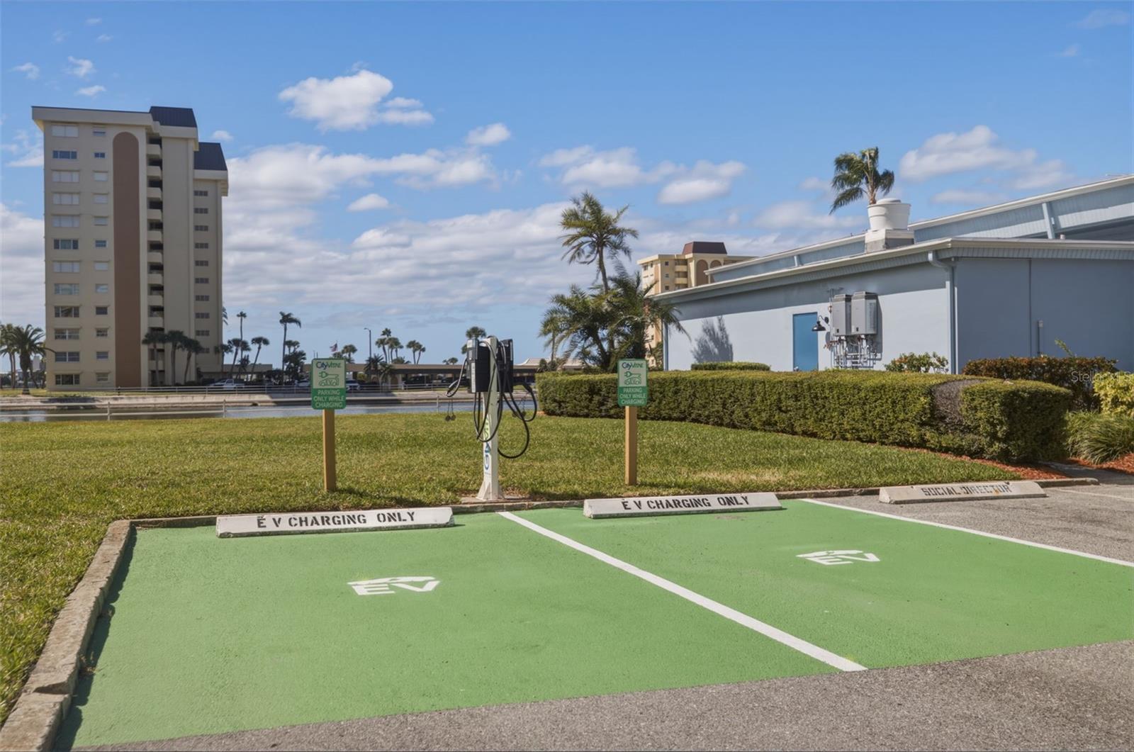 4700 COVE CIRCLE, #111, St Petersburg, FL 33708