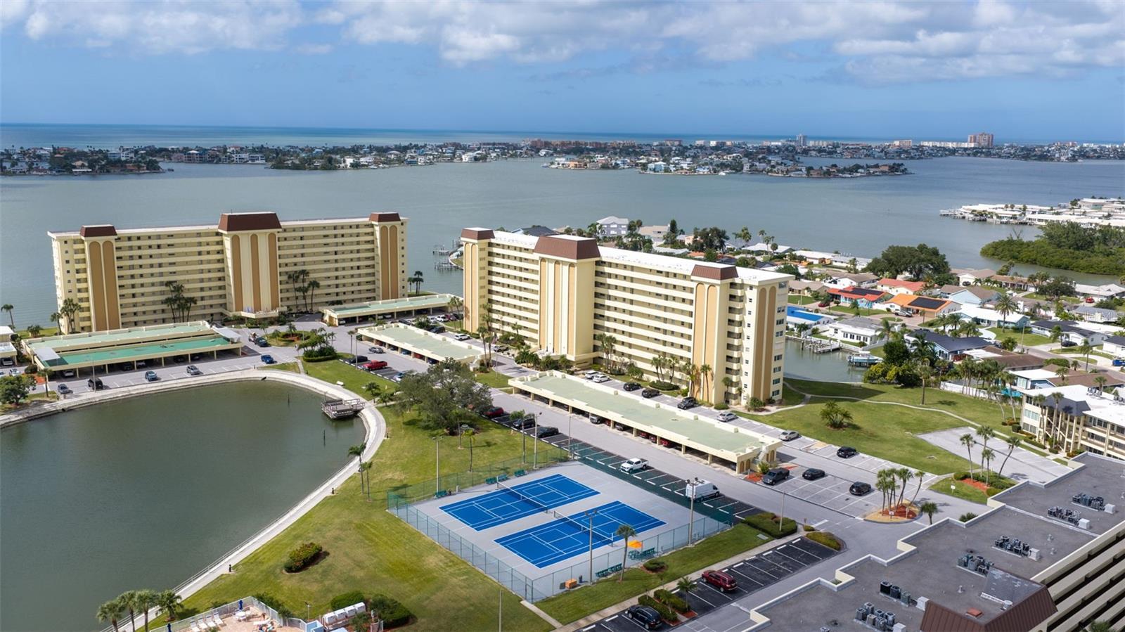 4700 COVE CIRCLE, #111, St Petersburg, FL 33708