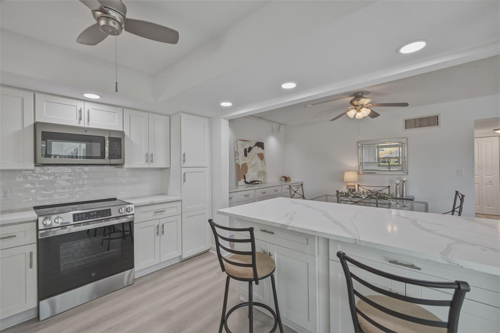 4700 COVE CIRCLE, #111, St Petersburg, FL 33708