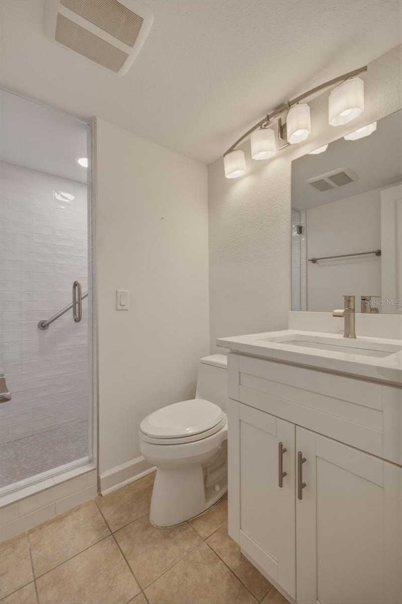 4700 COVE CIRCLE, #111, St Petersburg, FL 33708