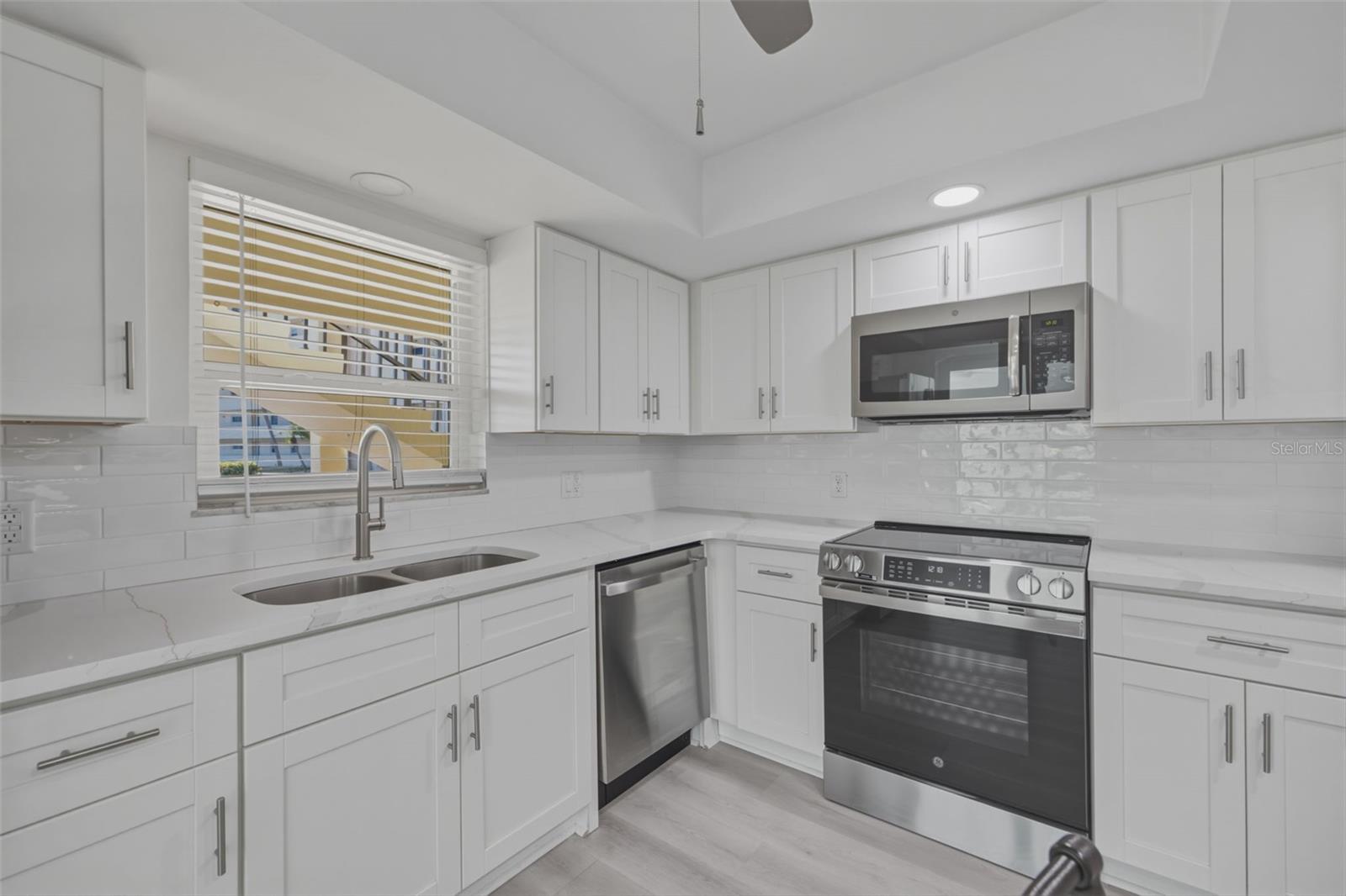 New stainless steel appliances!
