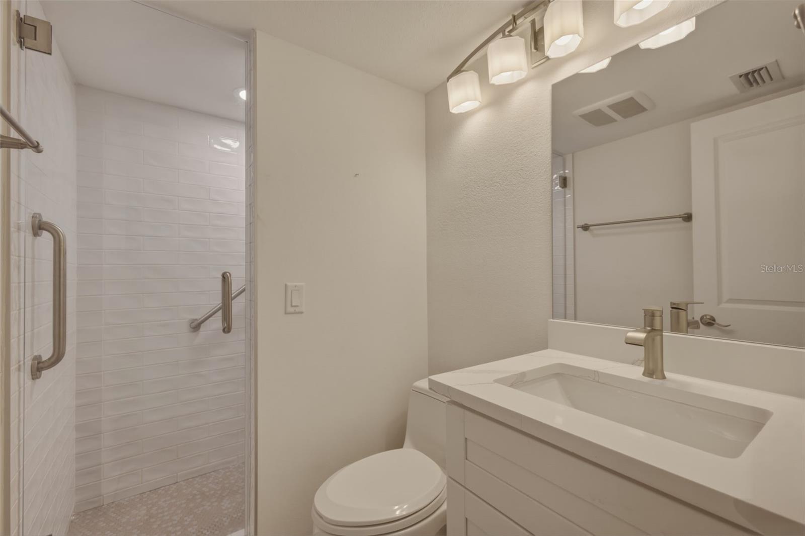 Updated 2nd full bathroom