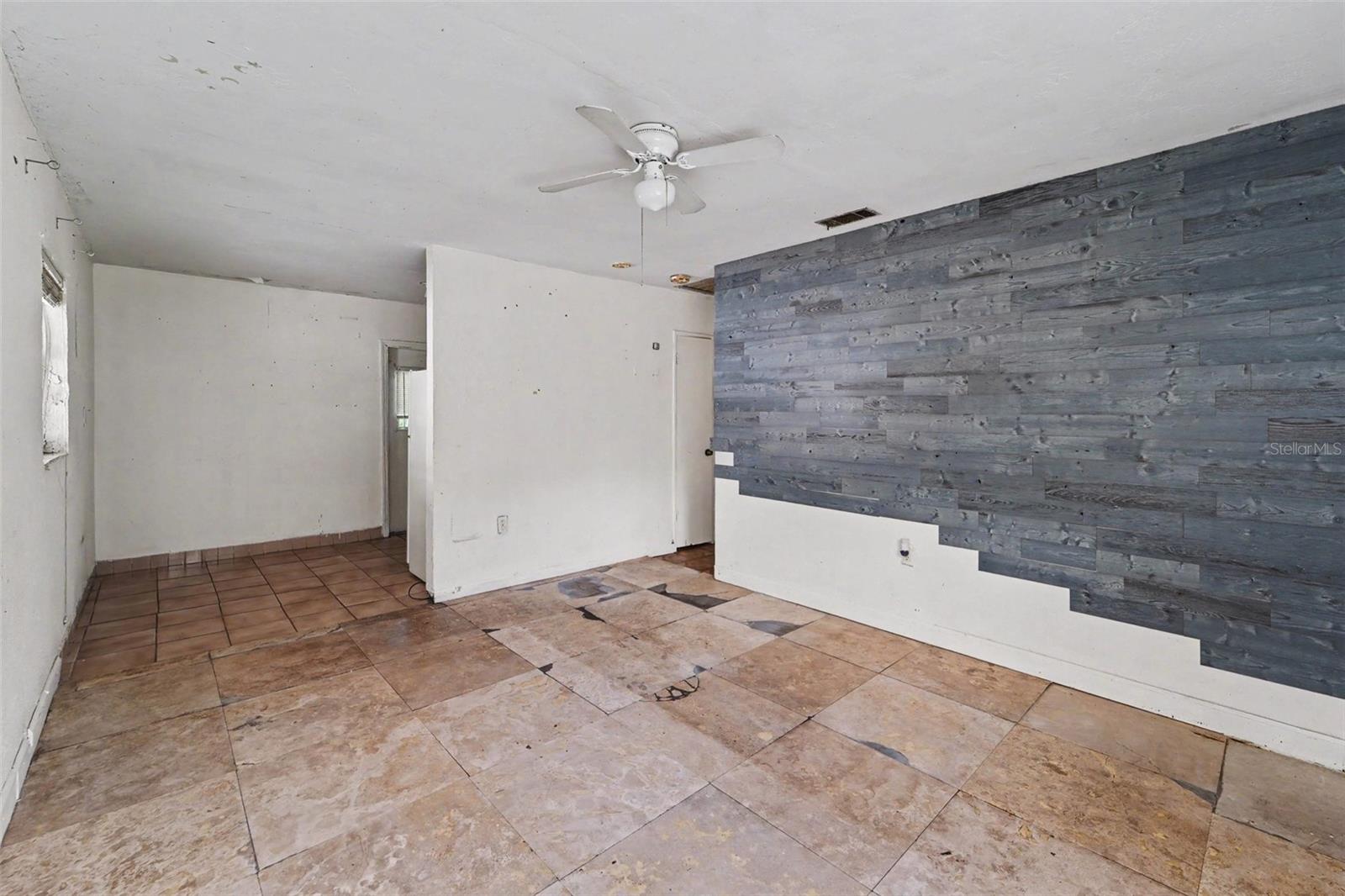 3921 W CHERRY STREET, Tampa, FL 33607