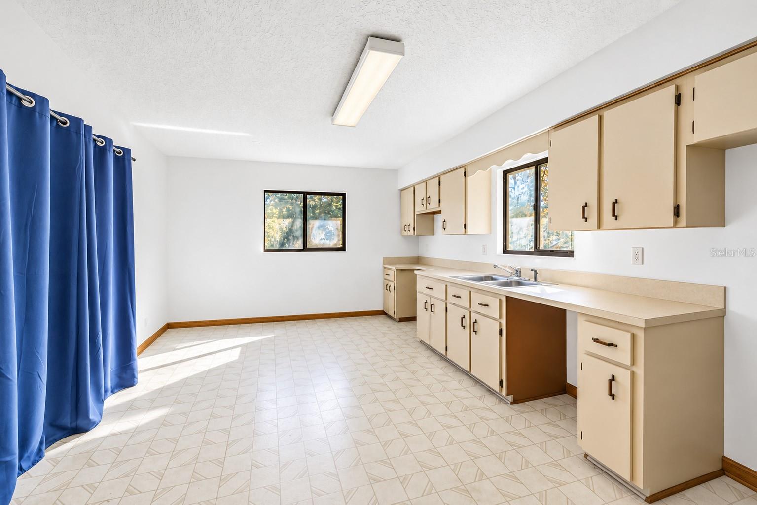 8885 SW 190TH AVENUE ROAD, Dunnellon, FL 34432