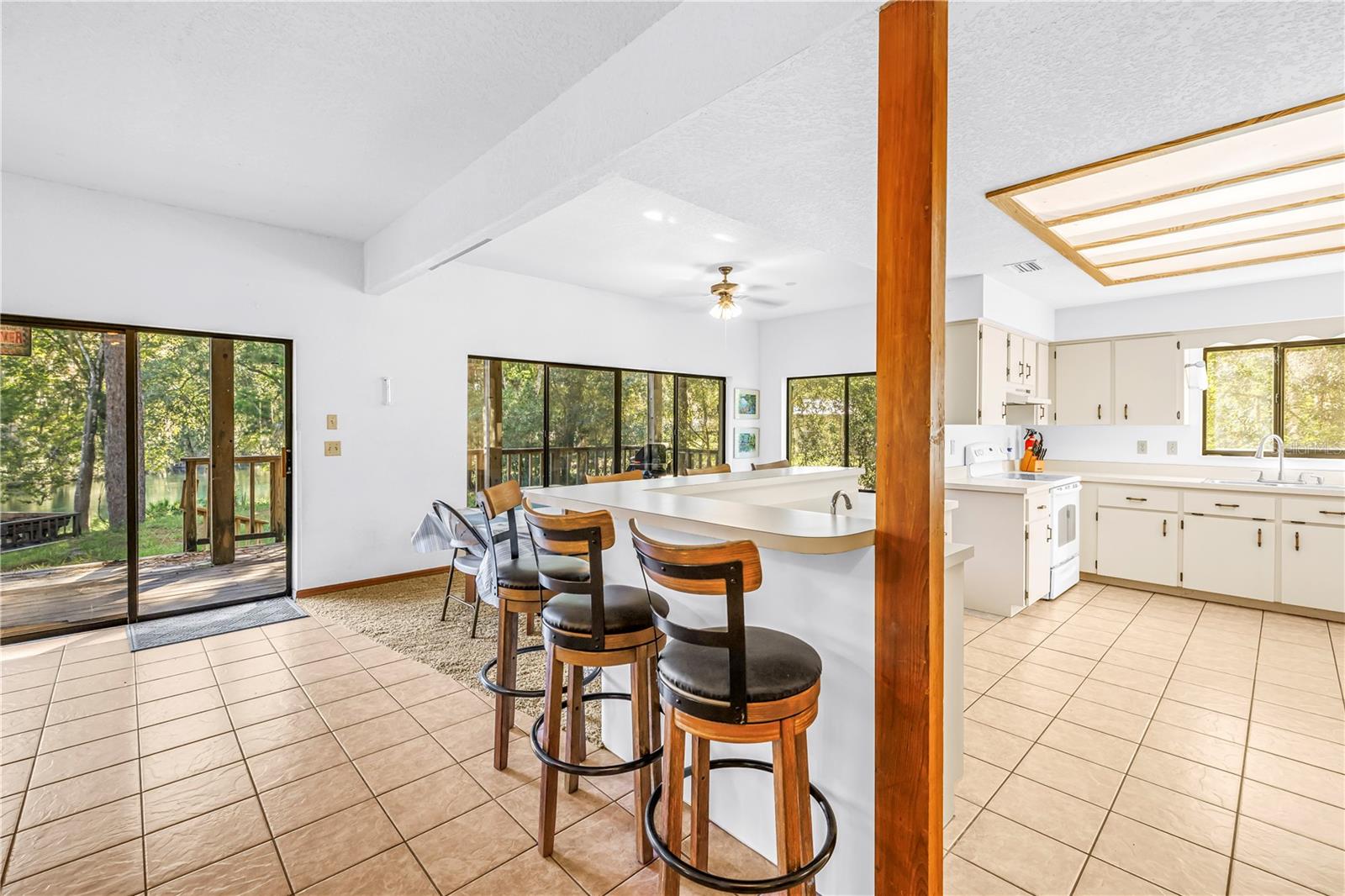 8885 SW 190TH AVENUE ROAD, Dunnellon, FL 34432