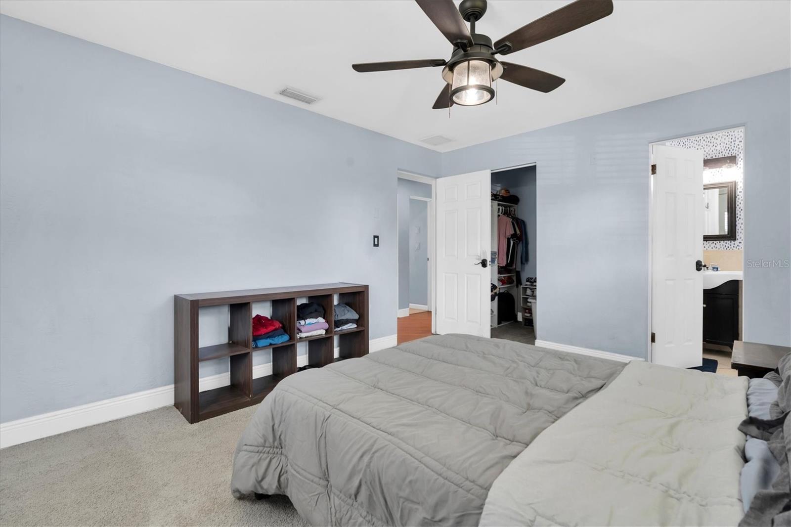 11401 81ST AVENUE, Seminole, FL 33772