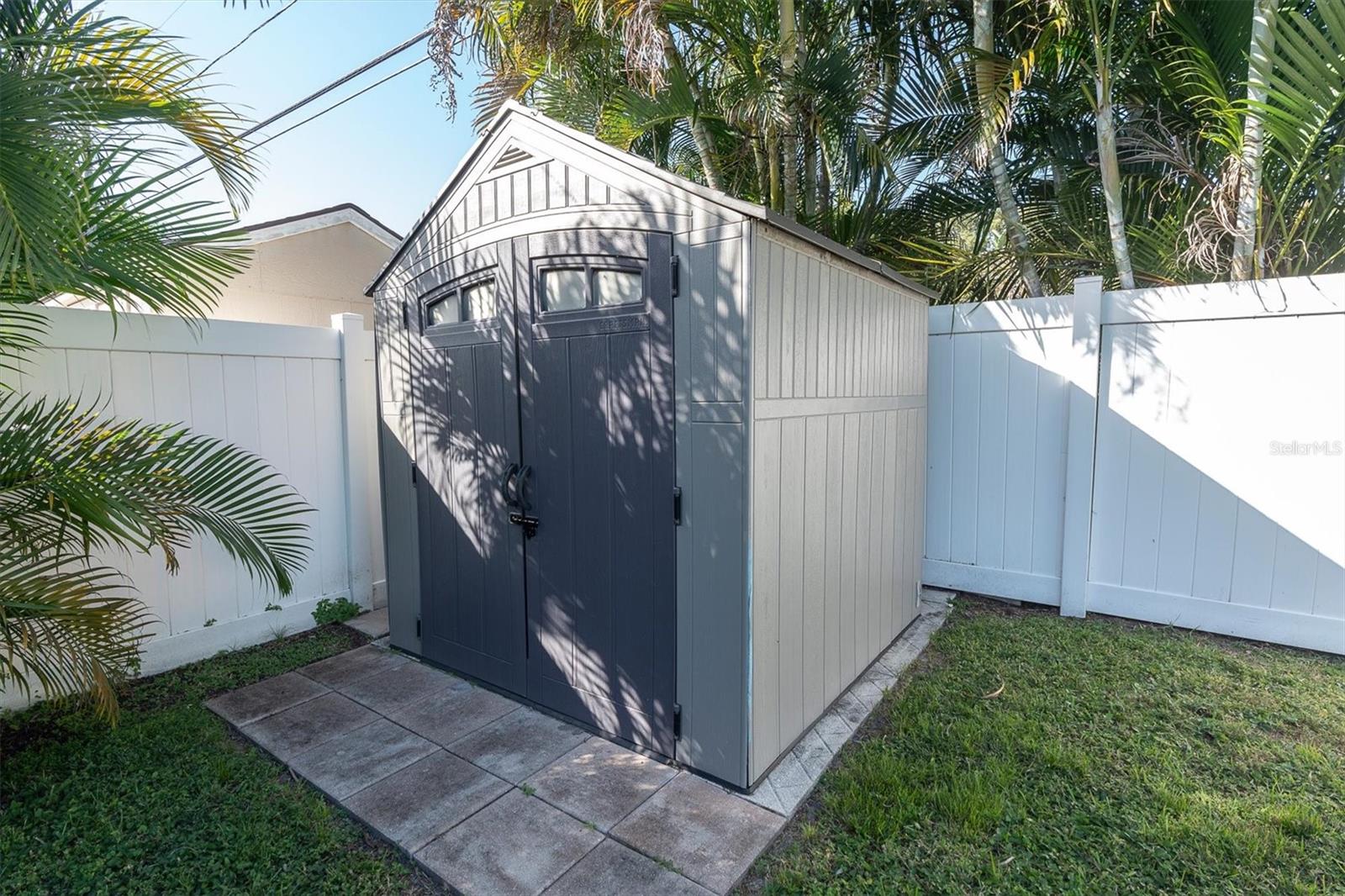 11401 81ST AVENUE, Seminole, FL 33772