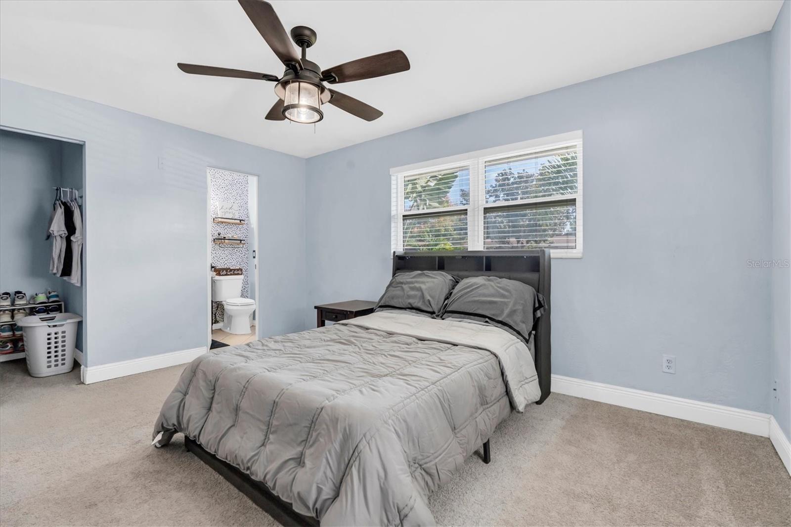 11401 81ST AVENUE, Seminole, FL 33772