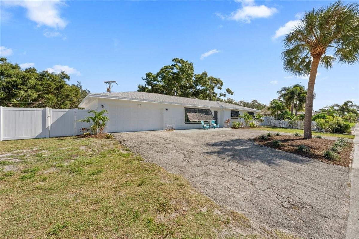 213 PARK STREET N, St Petersburg, FL 33710