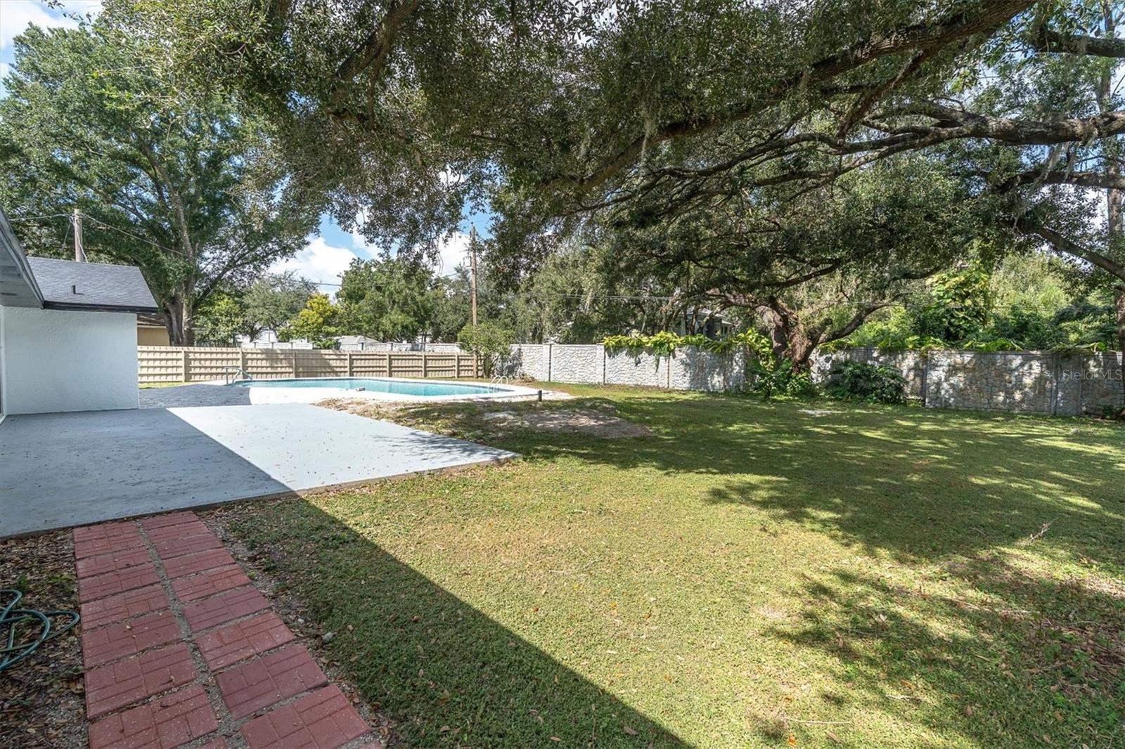 2210 WALLWOOD PLACE, Brandon, FL 33510