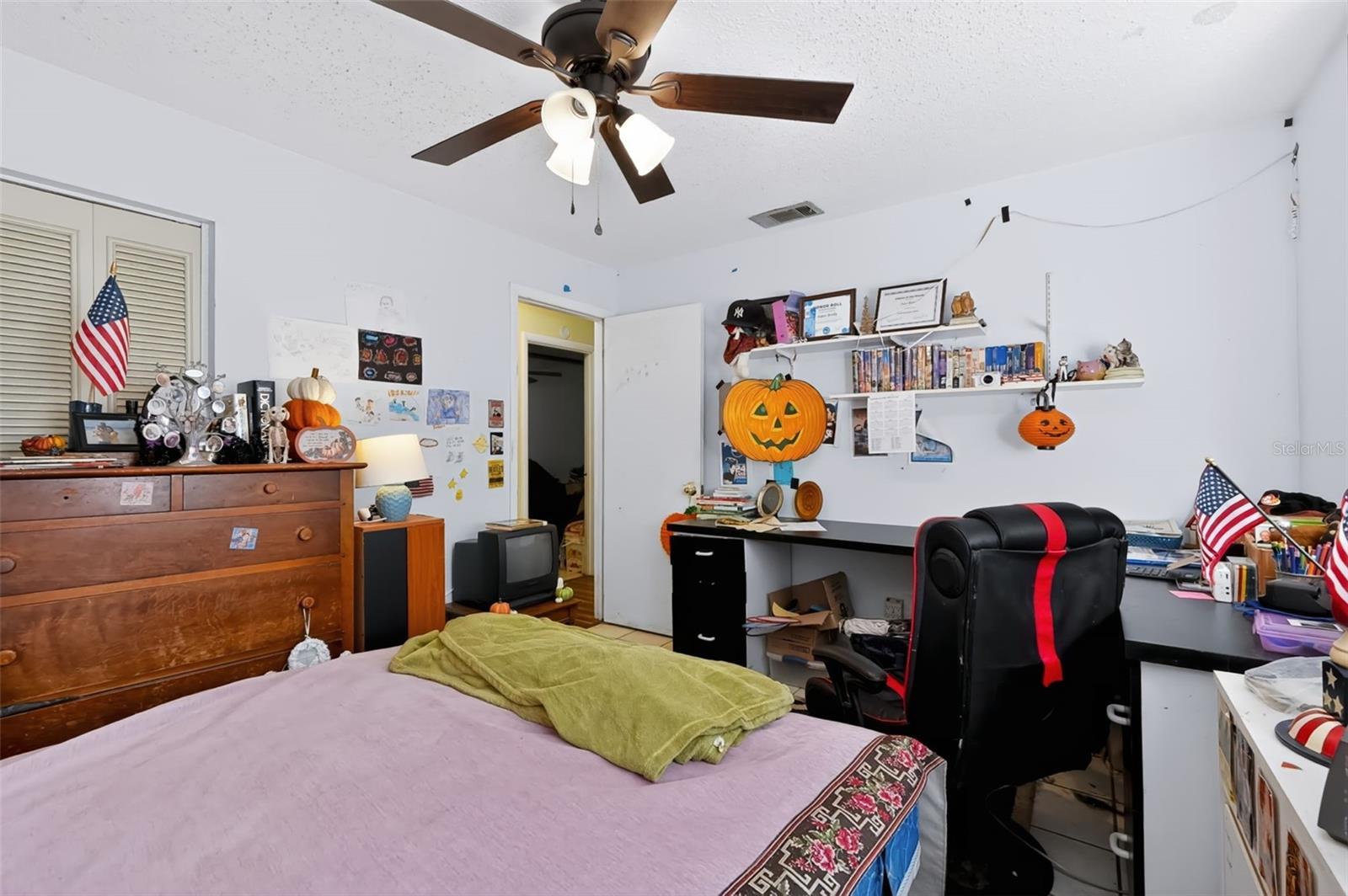 8399 79TH AVENUE, Seminole, FL 33777