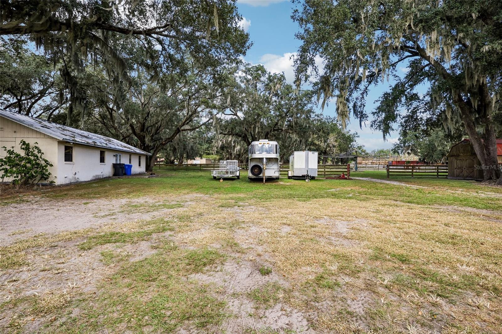 1521 CRE ROAD, Dover, FL 33527